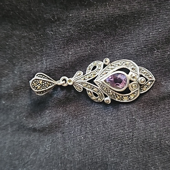 Jewelry - Vintage sterling silver retro marcasite 1.75" pendant with teardrop amethyst